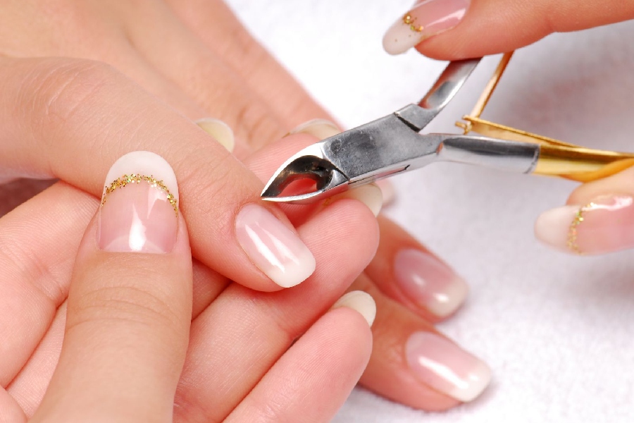 chăm sóc móng khi học nghề nail
