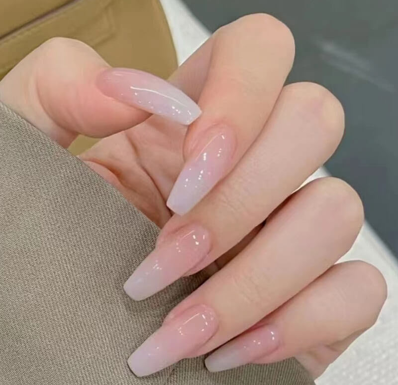 mẫu nail nhẹ nhàng nhưng sang chảnh