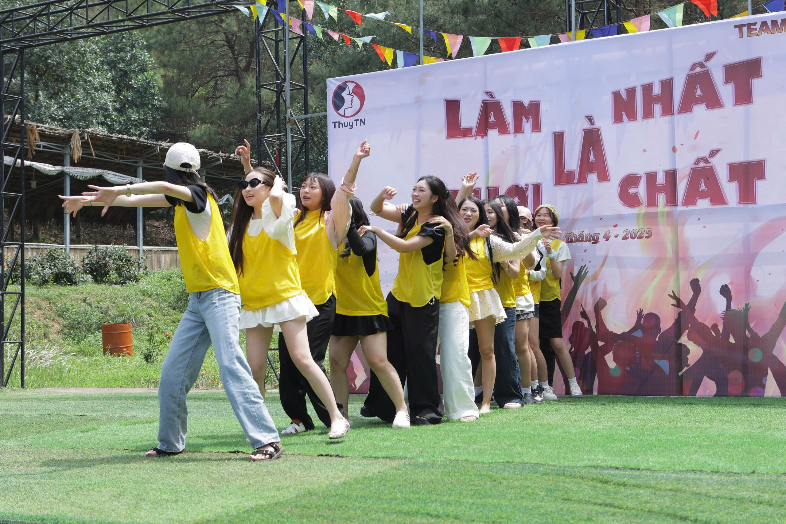 team buiding thử thách hết mình
